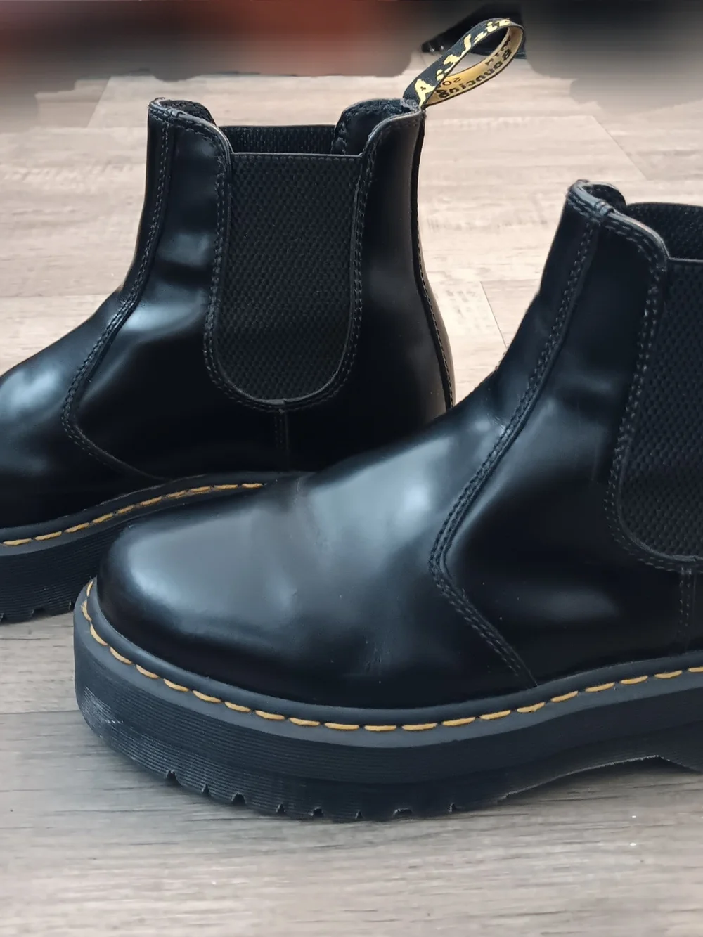 Dr. Martens 2976 Quad Platform Chelsea Boots Men's Size 9 Women's Size 10